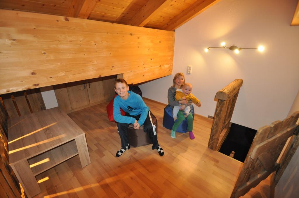 Apartment Lacklhof Großkirchheim Rum bild